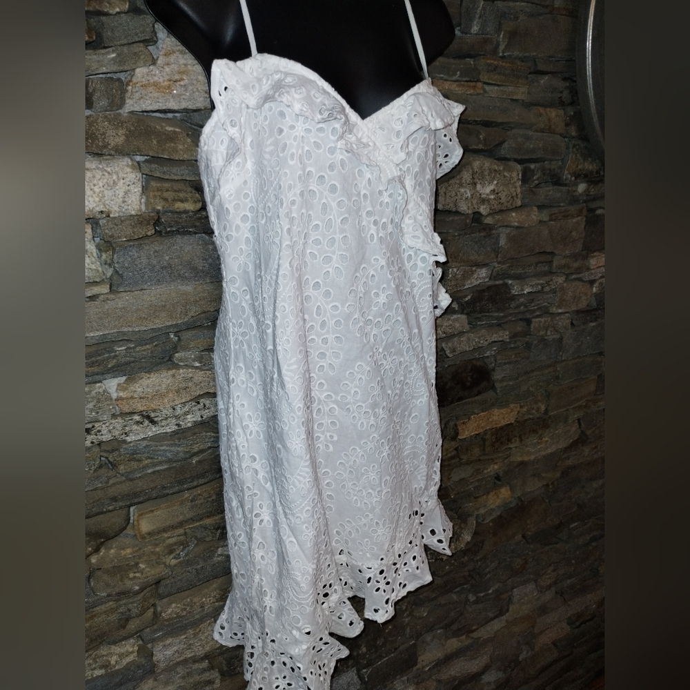 Kendall + Kylie NWT white eyelet dress asymmetrical sleeveless, size 8 - Picture 3 of 12
